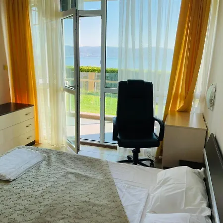 S08 Apartment With Patio And Sea View Nesebar